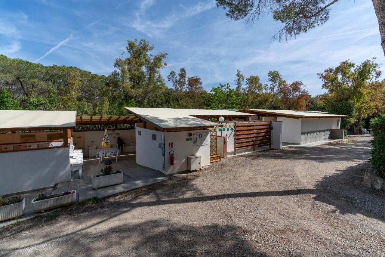 Camping Lacona Capoliveri  Exteriör bild