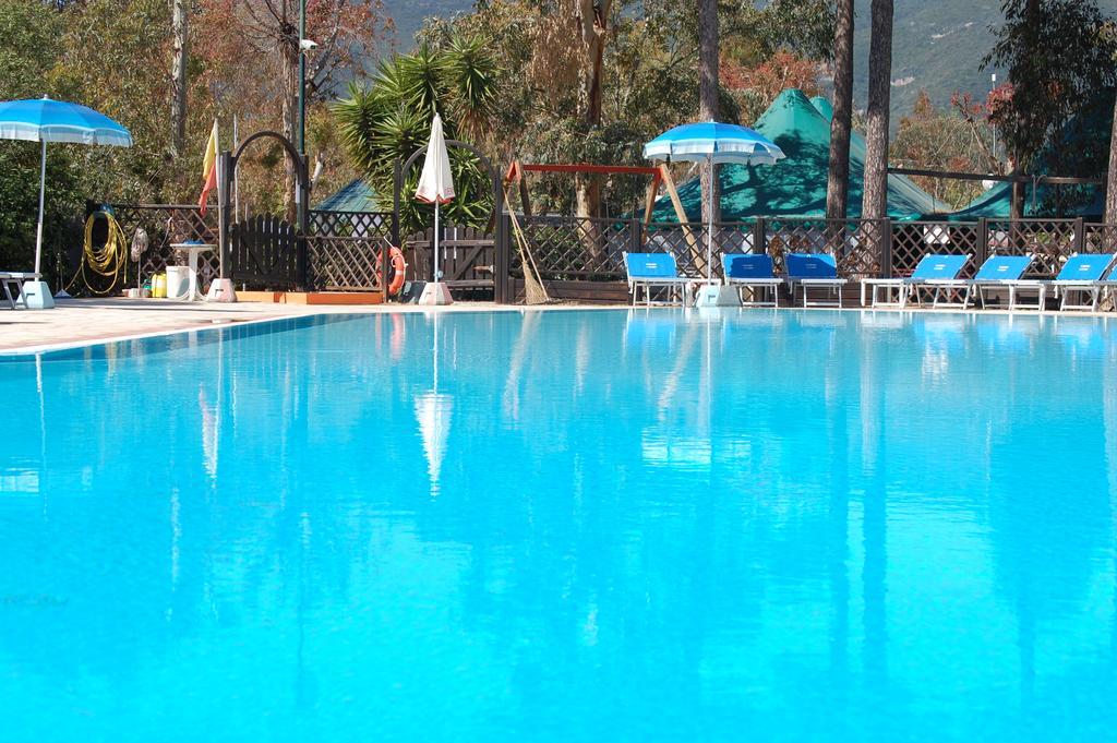 Camping Lacona Capoliveri  Exteriör bild
