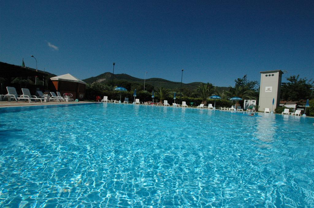Camping Lacona Capoliveri  Exteriör bild